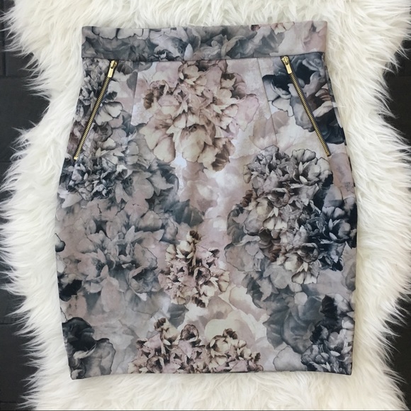 H&M Dresses & Skirts - H&M | Watercolor Floral Skirt